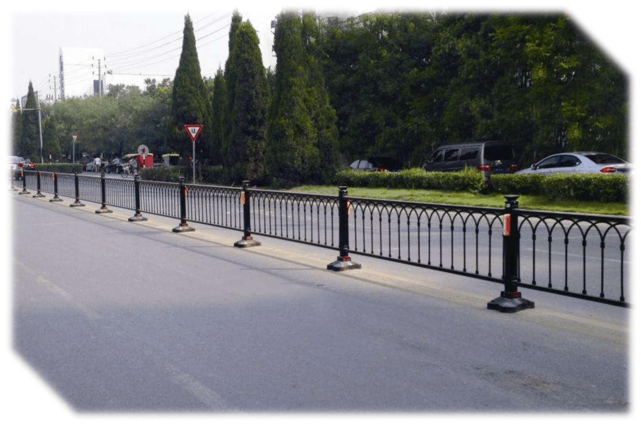 交通市政护栏市场报价解析 圣丰护栏以高品质立足市场